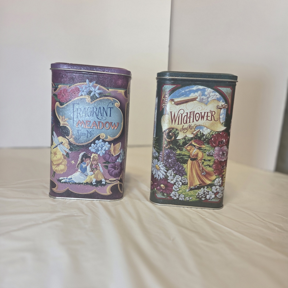 Vintage Floral Tin Set